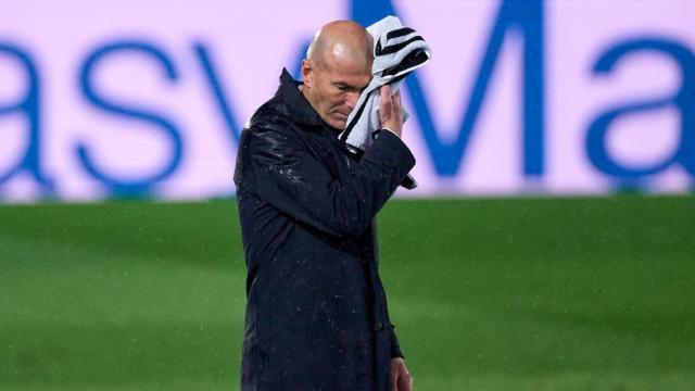 开云体育平台-皇马离联赛冠军越来越远?西媒体人:琢磨欧冠吧